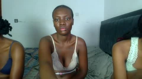 peach_ebonny online show from June 27, 12:22 pm