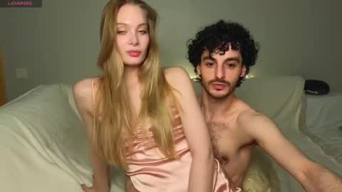 Snapshot of peachcreamcouple chatting on October 19, 11:00 am Lexy Peach online show from October 19, 11:00 am