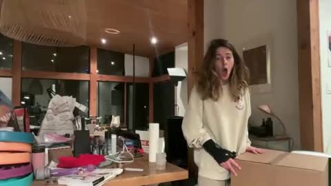 Effyyyyy online show from October 24, 1:13 am