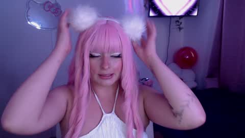 peacherry_ online show from January 14, 11:05 pm