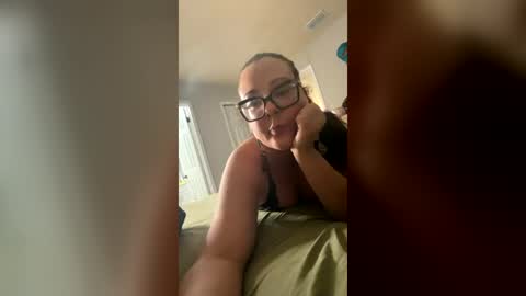 peachesgetcreamy online show from July 19, 11:30 pm