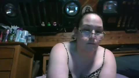 Snapshot of peachtree197 chatting on February 24, 2:20 am peachtree197 online show from February 24, 2:20 am