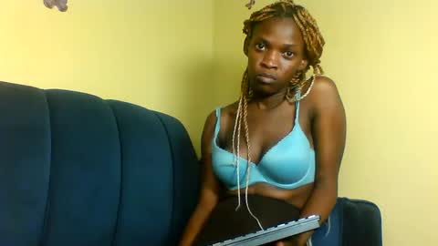 peachie online show from September 8, 9:47 pm