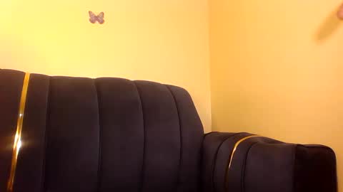 peachie online show from October 6, 4:21 am