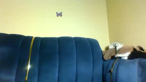 peachie online show from December 4, 9:45 pm