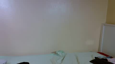 Snapshot of peachy_petite chatting on March 8, 2:15 am Peachy online show from March 8, 2:15 am