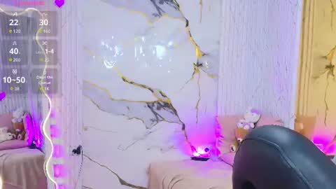 peachy_tay online show from July 29, 11:41 am