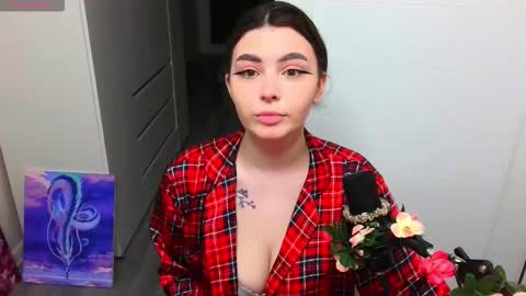 Peachy online show from March 8, 3:38 pm