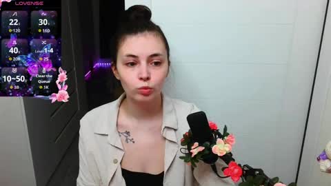 Snapshot of peachybabe__ chatting on April 5, 5:43 pm Peachy online show from April 5, 5:43 pm