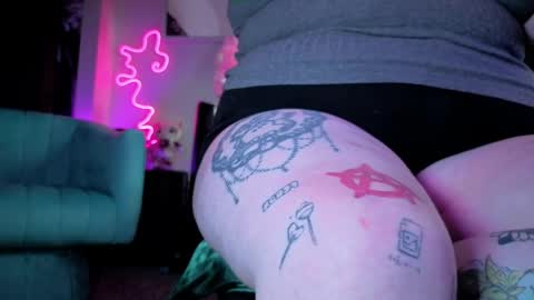 Peachy Nessa online show from March 20, 10:36 pm