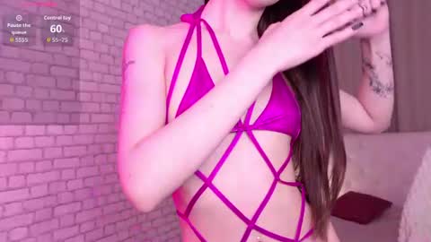 Chloe online show from June 15, 2:30 pm