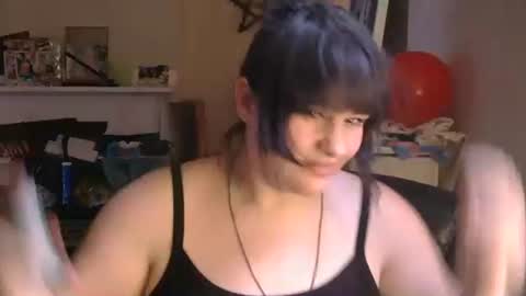 peakobunny online show from December 18, 8:26 pm