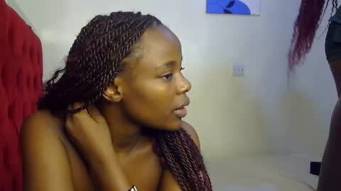 vel online show from March 27, 8:59 am