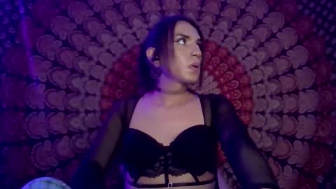 pearlatin online show from May 27, 12:18 am