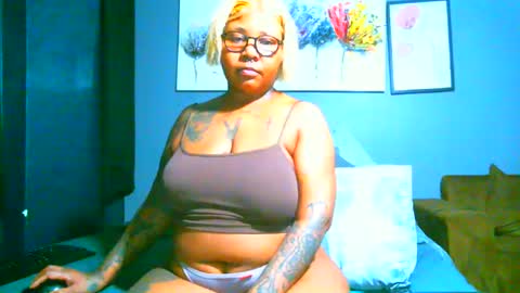 Pearl online show from January 25, 1:10 am