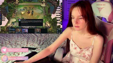 Snapshot of pearlprincess_ chatting on January 21, 12:25 am Adelina online show from January 21, 12:25 am