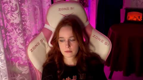 Snapshot of pearlprincess_ chatting on October 10, 1:10 pm Adelina online show from October 10, 1:10 pm