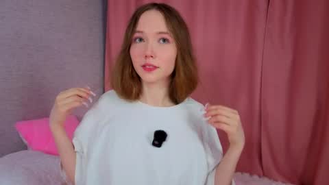 Snapshot of pearly_peach_ chatting on April 23, 6:10 pm pearly_peach_ online show from April 23, 6:10 pm