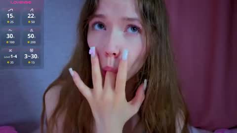 Snapshot of pearly_peach_ chatting on June 11, 8:18 pm pearly_peach_ online show from June 11, 8:18 pm