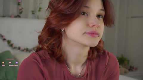 Snapshot of pebee chatting on March 3, 1:12 am Lily online show from March 3, 1:12 am