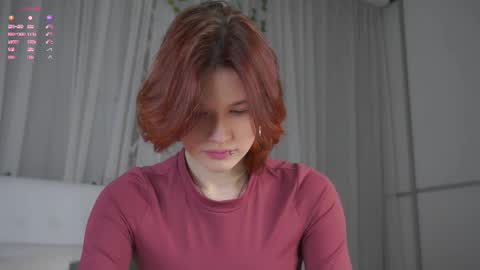 Snapshot of pebee chatting on March 27, 1:22 am Lily online show from March 27, 1:22 am