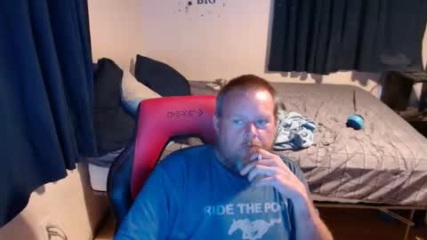 Snapshot of pecker40 chatting on October 5, 1:37 am pecker40 online show from October 5, 1:37 am