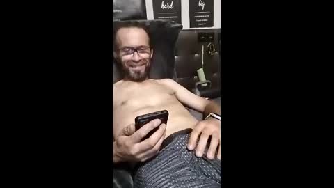 Snapshot of pedrocoelhopio chatting on June 8, 8:31 pm pedrocoelhopio online show from June 8, 8:31 pm