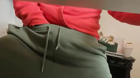 Snapshot of pedroserrano2000 chatting on December 20, 11:17 am PedrOO OO online show from December 20, 11:17 am