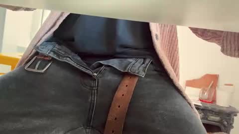 Snapshot of pedroserrano2000 chatting on February 26, 9:19 am PedrOO OO online show from February 26, 9:19 am