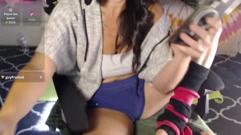 Snapshot of peekclimaxxx chatting on September 22, 1:57 pm NEXT CHILL SESH  1130 930pm -ish PEEK online show from September 22, 1:57 pm