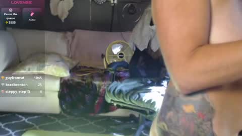 Snapshot of peekclimaxxx chatting on October 1, 2:12 pm NEXT CHILL SESH  1130 930pm -ish PEEK online show from October 1, 2:12 pm