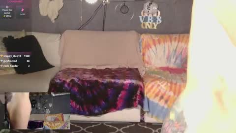 Snapshot of peekclimaxxx chatting on October 16, 2:56 am NEXT CHILL SESH  1130 930pm -ish PEEK online show from October 16, 2:56 am