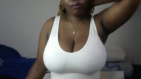 Snapshot of peekyshams chatting on April 14, 5:24 am peekyshams online show from April 14, 5:24 am