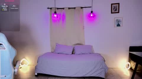 peggy-funn online show from September 22, 11:18 pm