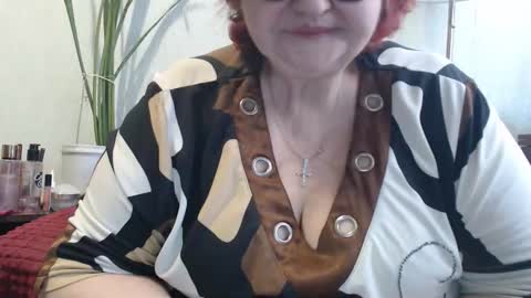 Snapshot of peggysoft chatting on April 13, 7:47 am PeggySoft online show from April 13, 7:47 am