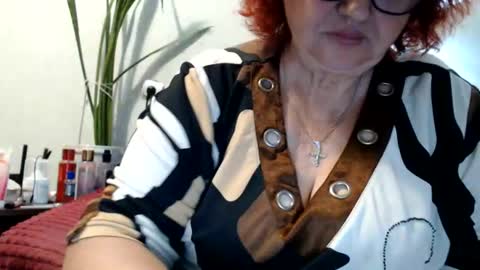 Snapshot of peggysoft chatting on June 18, 12:22 am PeggySoft online show from June 18, 12:22 am