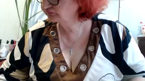 Snapshot of peggysoft chatting on June 20, 6:16 am PeggySoft online show from June 20, 6:16 am