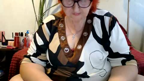 Snapshot of peggysoft chatting on July 13, 3:26 pm PeggySoft online show from July 13, 3:26 pm