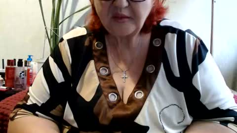 Snapshot of peggysoft chatting on July 25, 3:42 pm PeggySoft online show from July 25, 3:42 pm