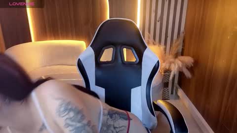 Snapshot of peige_tx chatting on November 23, 1:00 pm peige_tx online show from November 23, 1:00 pm