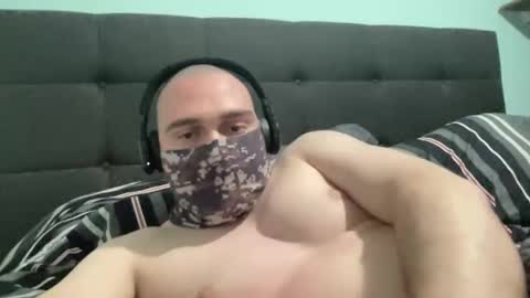 Snapshot of pelao2007 chatting on October 22, 11:04 pm easy cum online show from October 22, 11:04 pm