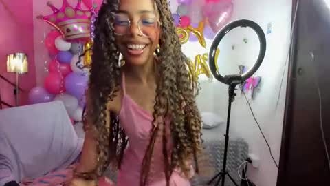 peneelopeecute online show from December 10, 6:38 pm