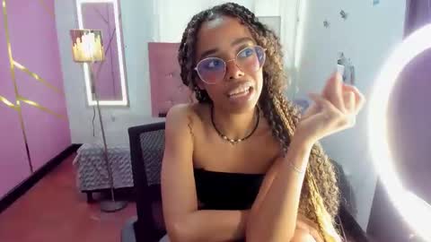 peneelopeecute online show from December 26, 9:47 pm