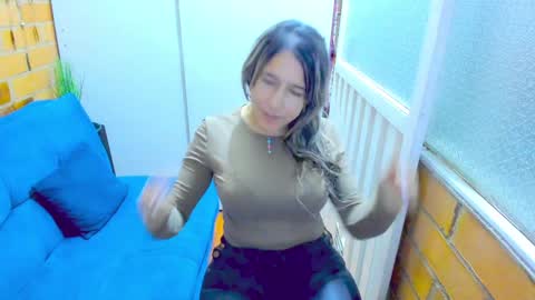 Snapshot of penelope47 chatting on December 24, 10:28 pm Penelope online show from December 24, 10:28 pm