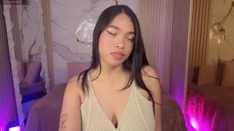 Snapshot of penelope_tay chatting on April 22, 3:42 am penelope online show from April 22, 3:42 am