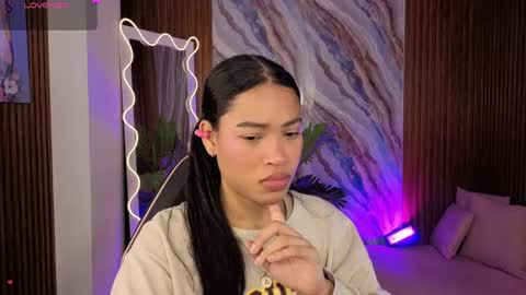 Snapshot of penelope_tay chatting on April 27, 3:37 am penelope online show from April 27, 3:37 am