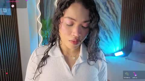 Snapshot of penelope_tay chatting on May 15, 3:24 am penelope online show from May 15, 3:24 am