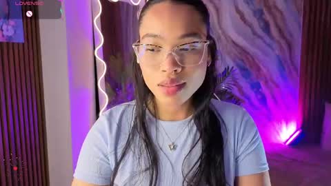 Snapshot of penelope_tay chatting on May 23, 3:23 am penelope online show from May 23, 3:23 am