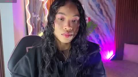 Snapshot of penelope_tay chatting on June 30, 2:45 am penelope online show from June 30, 2:45 am