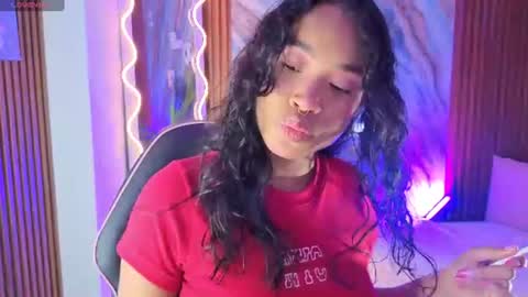 Snapshot of penelope_tay chatting on July 8, 2:38 am penelope online show from July 8, 2:38 am